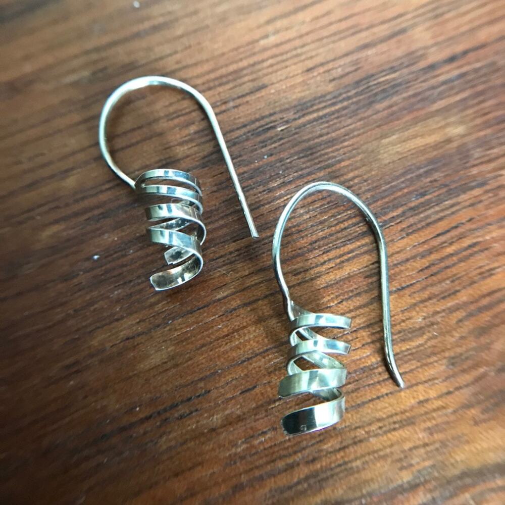 Precious corkscrew silver tone spiral dangle earrings